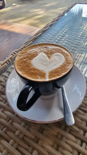 Black Wood Coffee Shop Lembongan