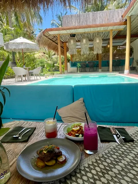 Bubu Beach Bar & Grill