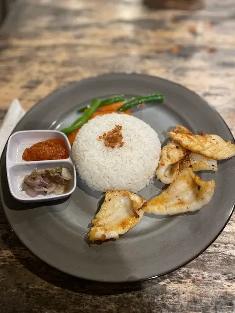 Bubu Beach Bar & Grill