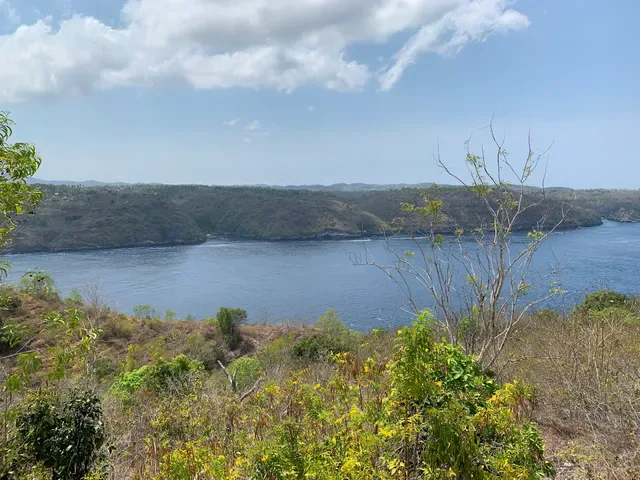 Ceningan Cliffs