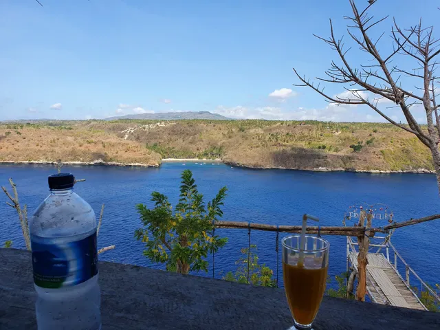 Ceningan Cliffs