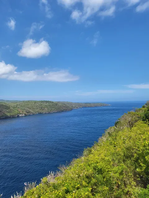 Ceningan Cliffs