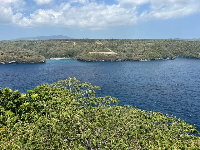 Ceningan Cliffs