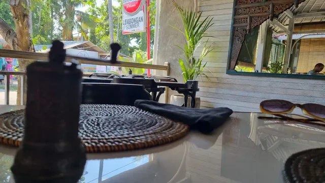 Curry Traders Restaurant and Bar