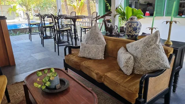 Curry Traders Restaurant and Bar