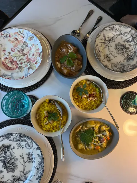 Curry Traders Restaurant and Bar