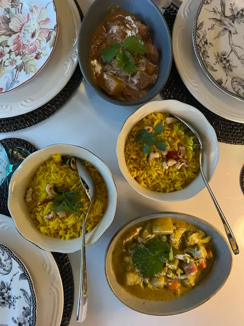 Curry Traders Restaurant and Bar