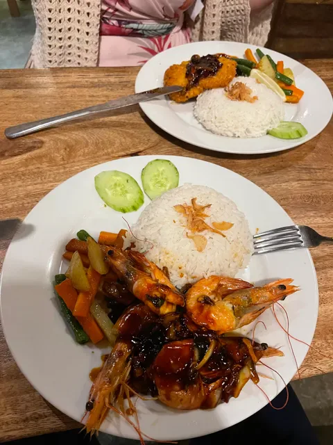 Dhipa Warung