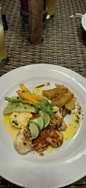 Dmas yummy warung &grill