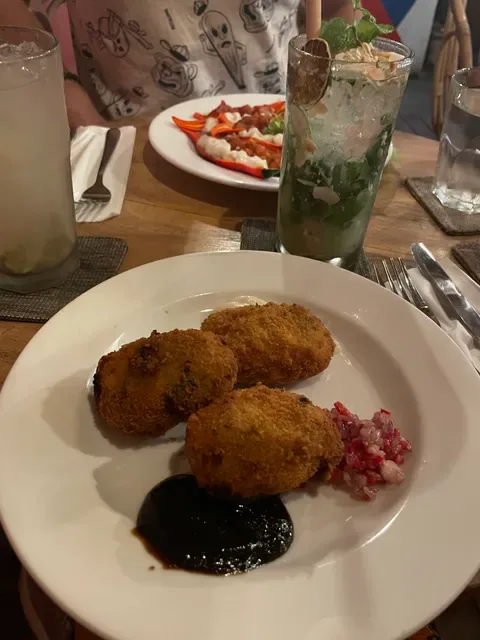 Father Field Bistro