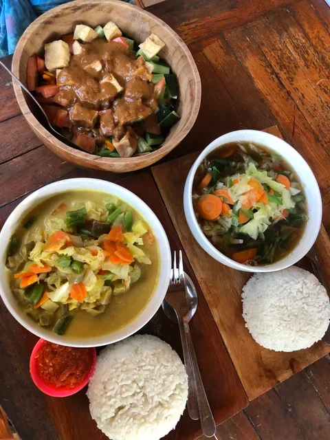 Green Garden Restaurant and Bungalows