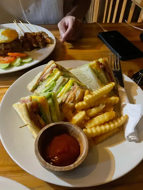 GRIYATAMA WARUNG