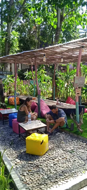 Holy penida restoran n bar