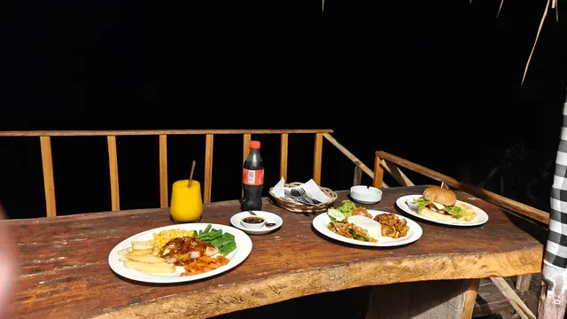 Indah Resto And Bar(Eco-tourist dreamstay Resto)