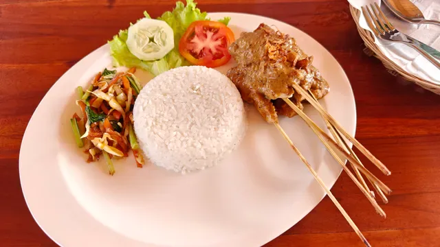 Indah Resto And Bar(Eco-tourist dreamstay Resto)