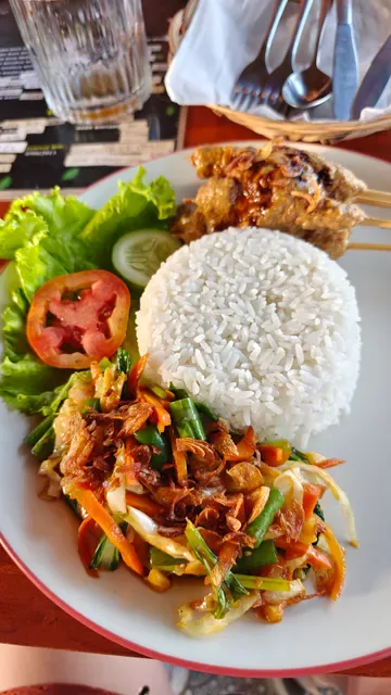 Indah Resto And Bar(Eco-tourist dreamstay Resto)