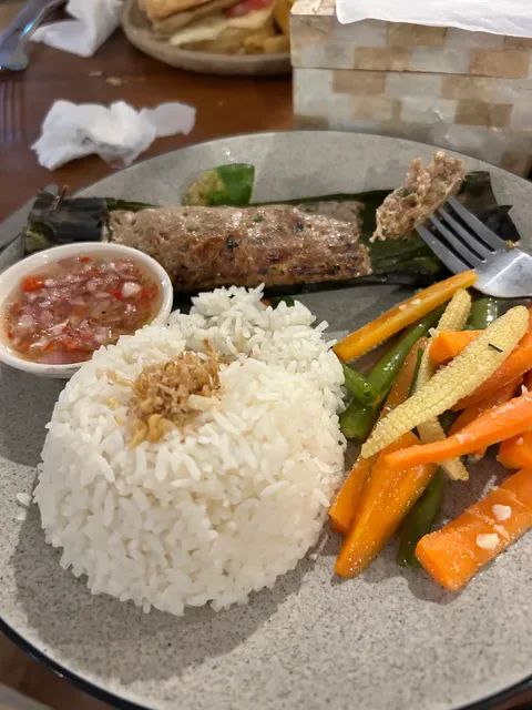 Indi Warung Lembongan Bar & Grill