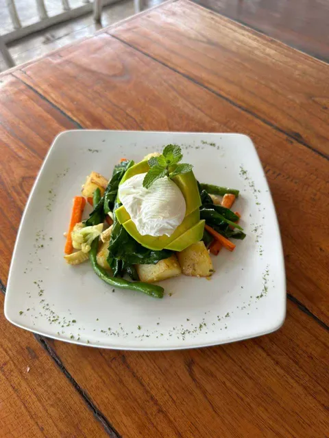 Indi Warung Lembongan Bar & Grill