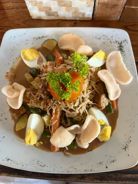 Indi Warung Lembongan Bar & Grill