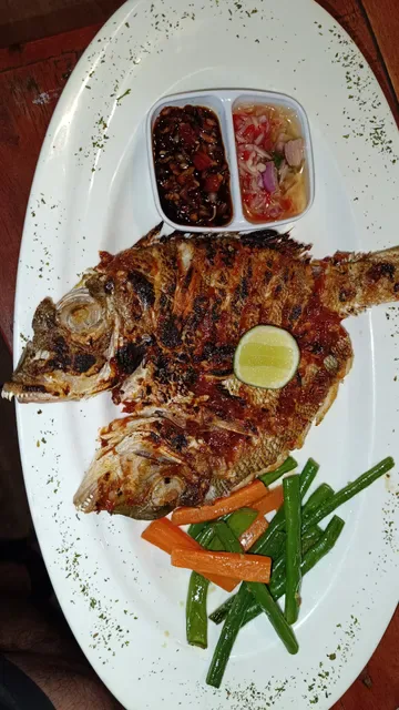 Indi Warung Lembongan Bar & Grill