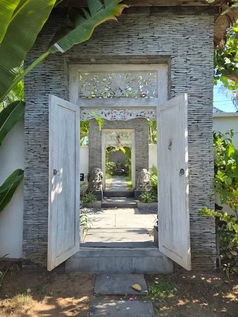 Indiana Kenanga, lembongan