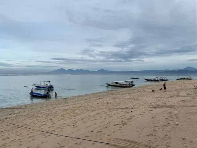 Indiana Kenanga, lembongan