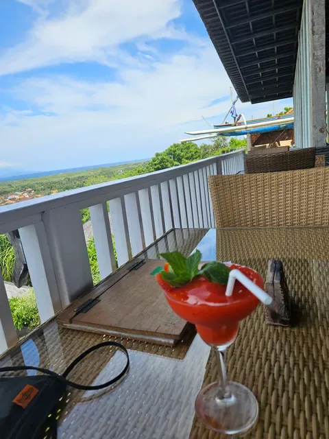JResto Lembongan