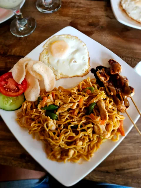 K, Jendra Bar & Warung