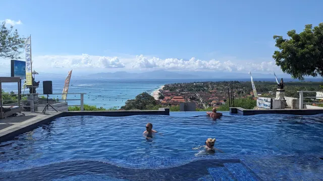 Karana Nusa Lembongan, Pool - Bar - Dining