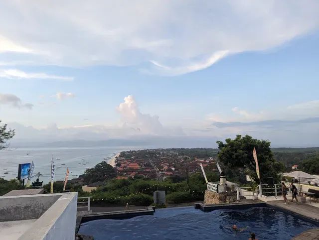 Karana Nusa Lembongan, Pool - Bar - Dining