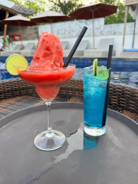 Karana Nusa Lembongan, Pool - Bar - Dining