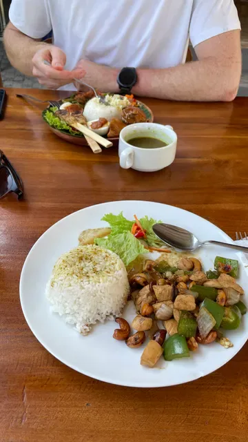 Kelingking Bar and Restaurant