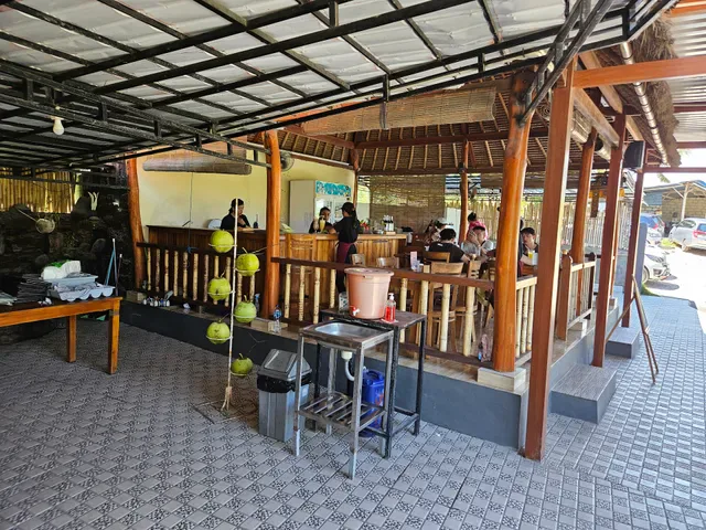 Kelingking Bar and Restaurant
