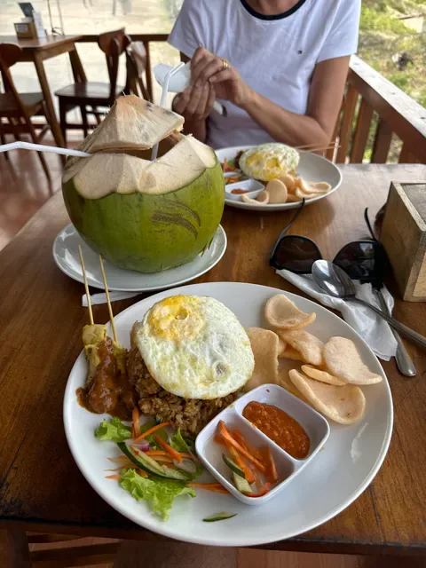 Kelingking Bar and Restaurant