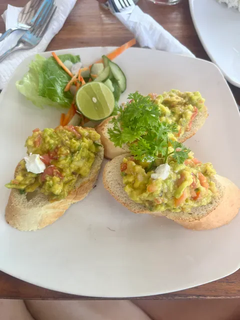 Kelingking Bar and Restaurant