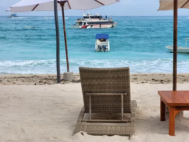KENYA Lembongan