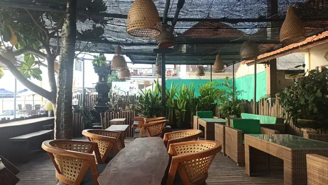 KENYA Lembongan