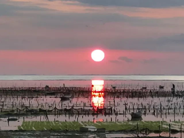 Kuun Sunset