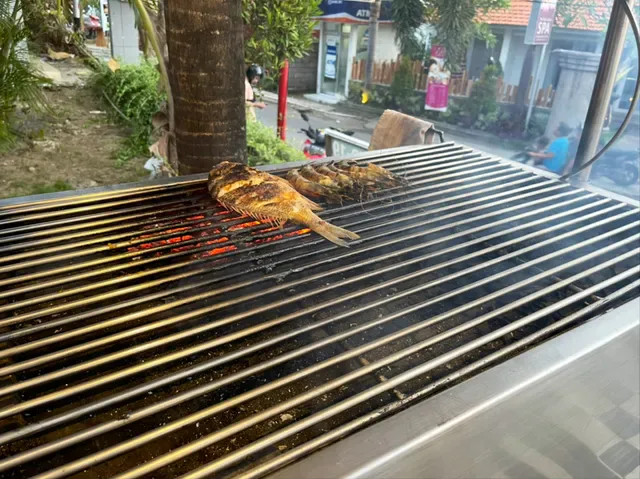 Lgood Bar And Grill Lembongan
