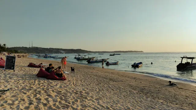 Linda Beach Hotel Bar & Restaurant