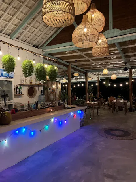Lunak Café by The Sea