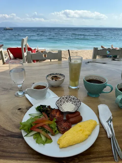 Mambo Beach Restaurant | Beach Bar & Cafe Nusa Penida