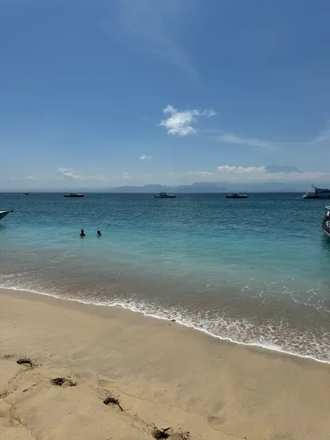 Mambo Beach Restaurant | Beach Bar & Cafe Nusa Penida