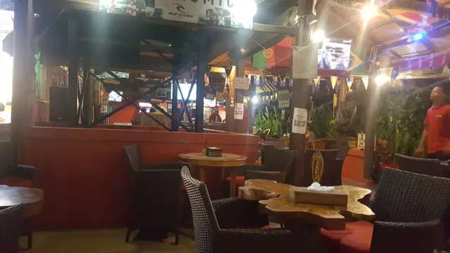 Mickeys Sports Bar & Restaurant