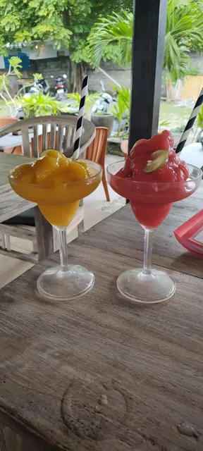 Mickeys Sports Bar & Restaurant