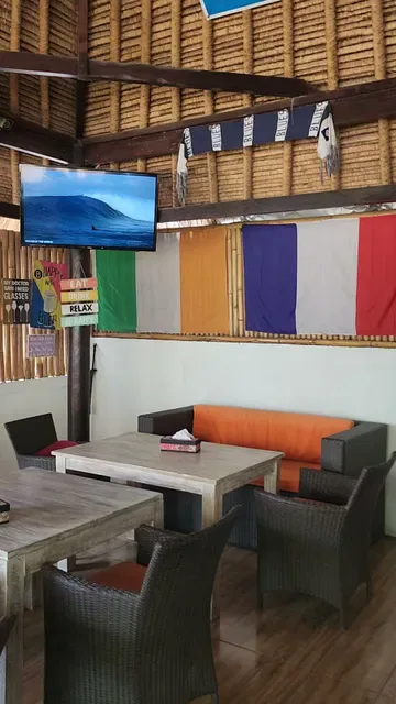 Mickeys Sports Bar & Restaurant