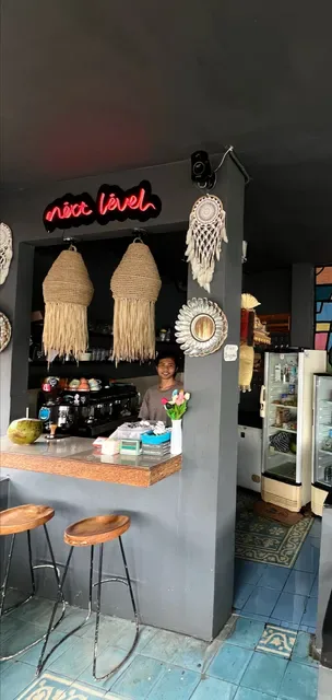 Next Level Cafe Ceningan