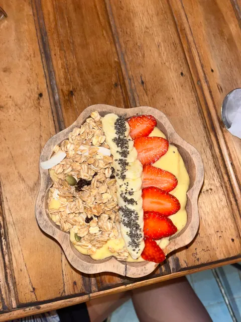 Next Level Cafe Ceningan