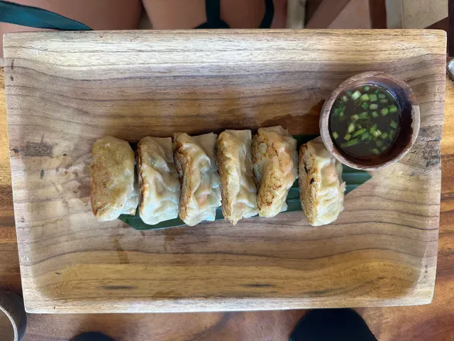 oishii bar & grill