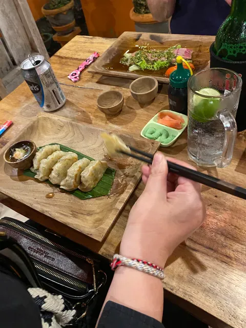 oishii bar & grill